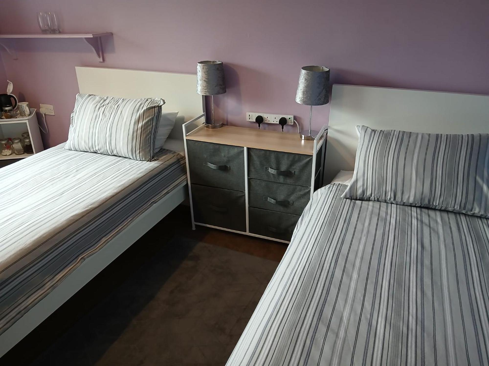 Twin Room In Prescot Homestay エクステリア 写真